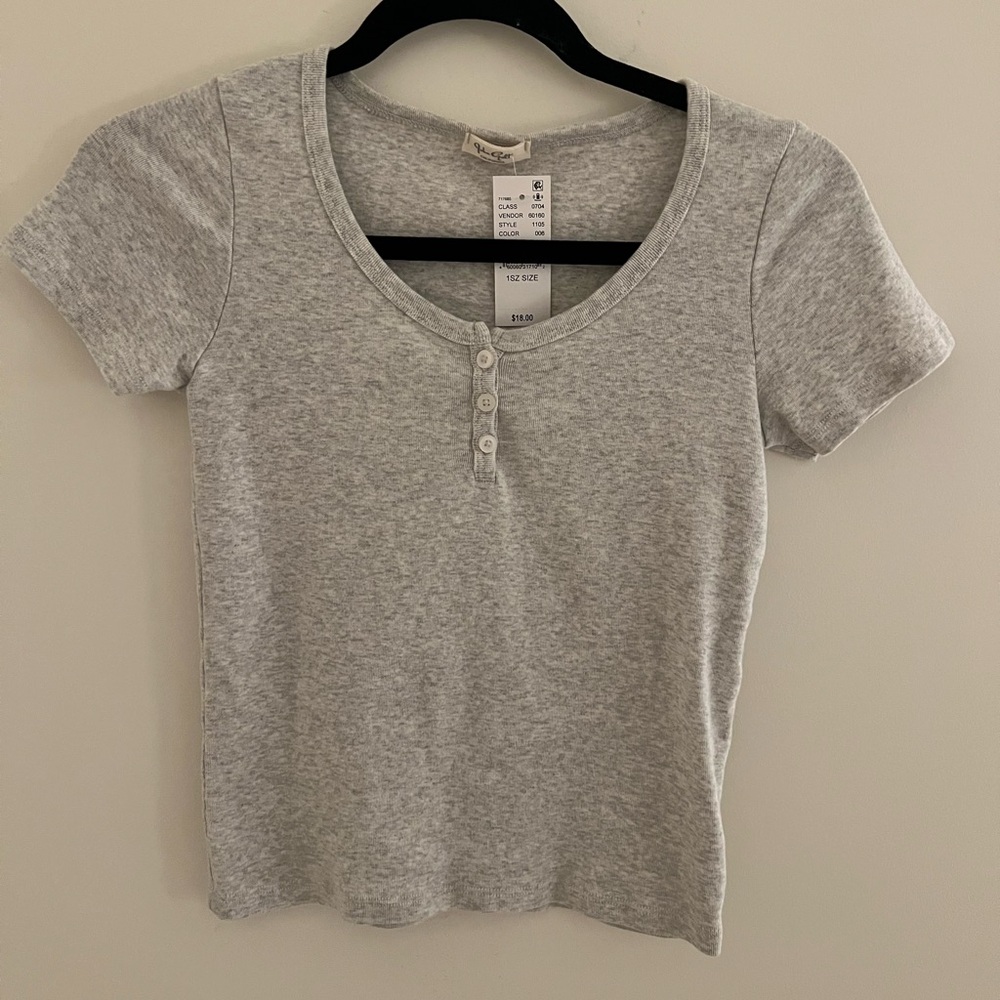 Brandy Melville John Galt Gray Cropped Buttoned Short Sleeve T-Shirt
